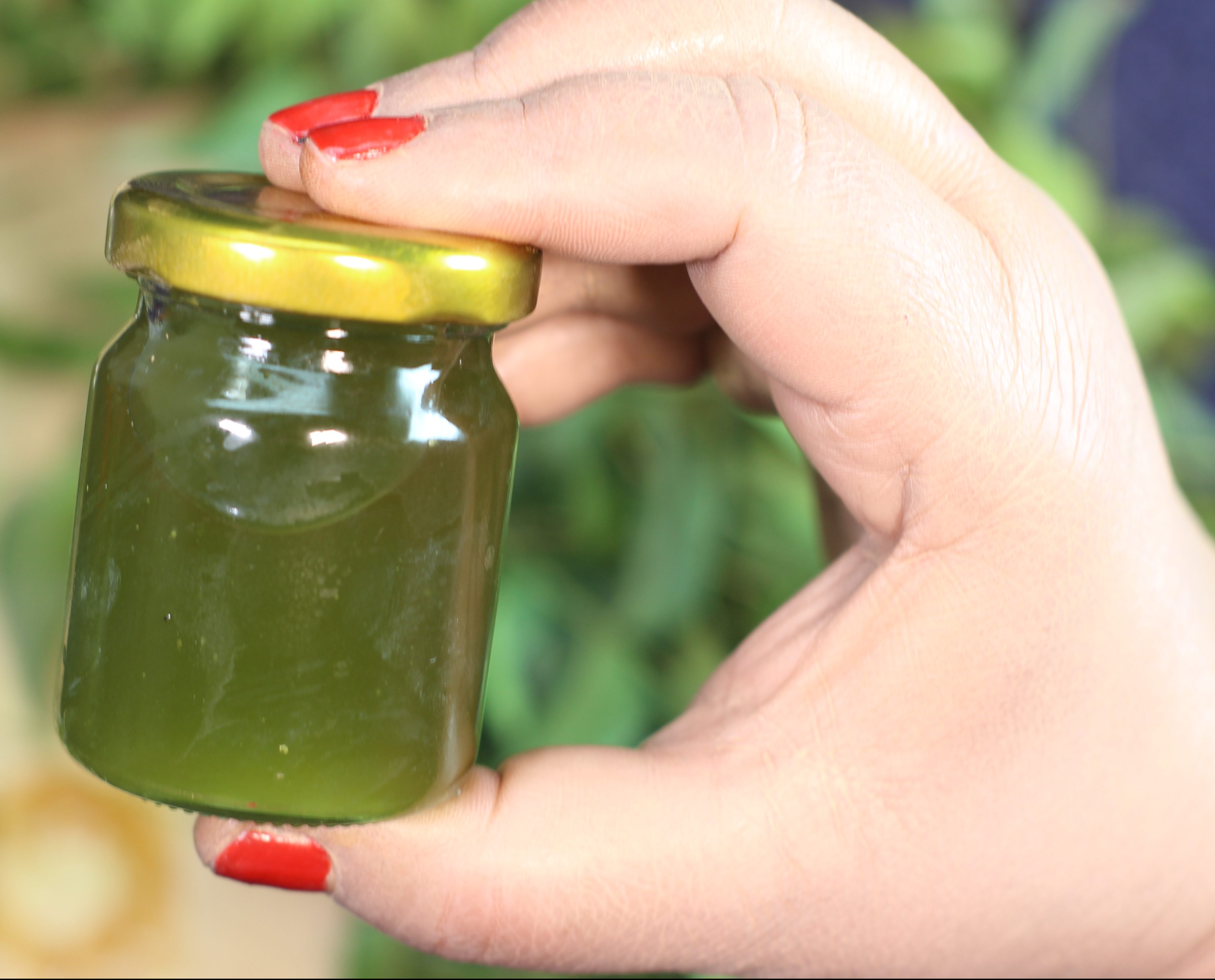 How To Use Neem Oil For Hair