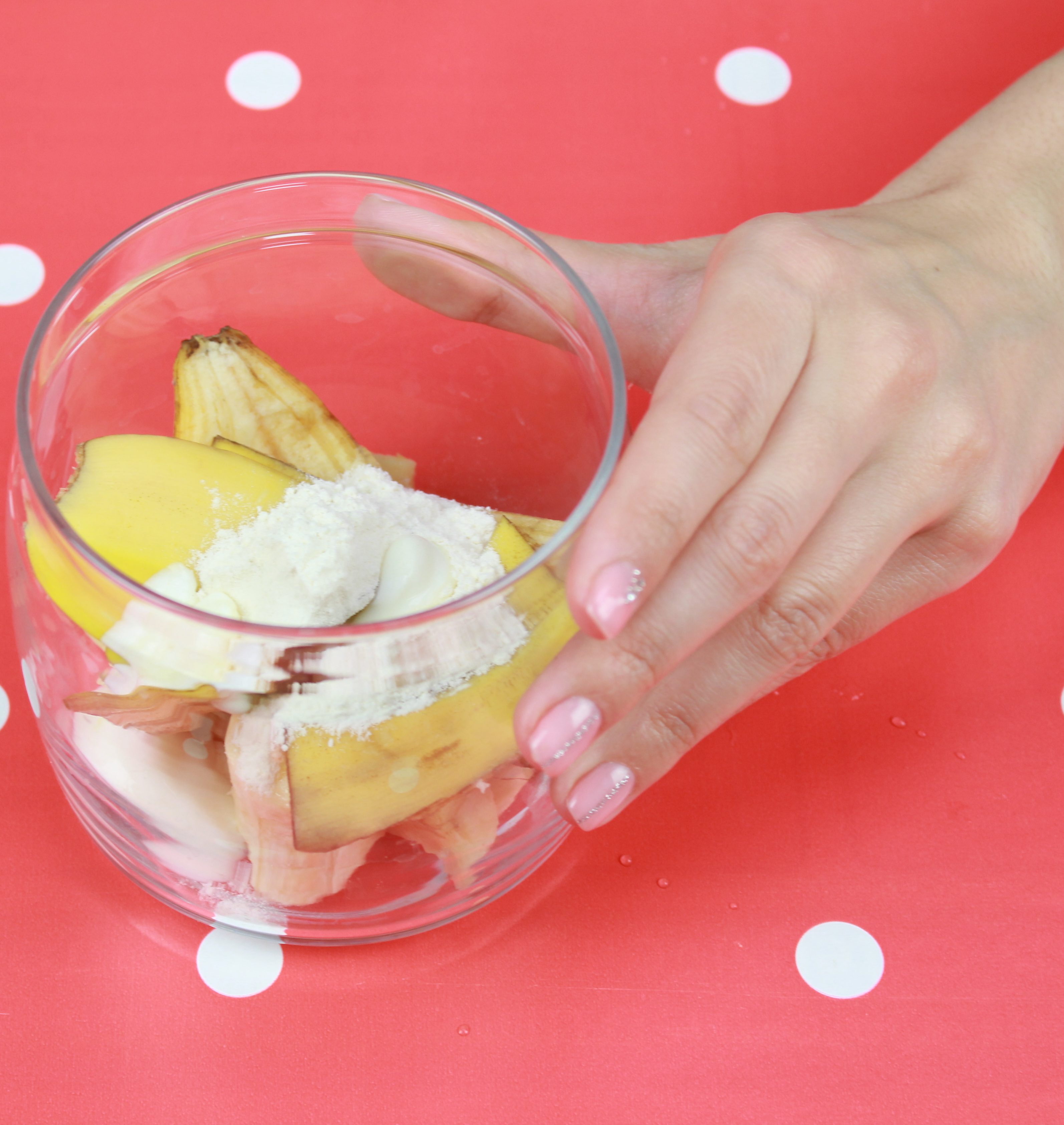 banana peel for acne